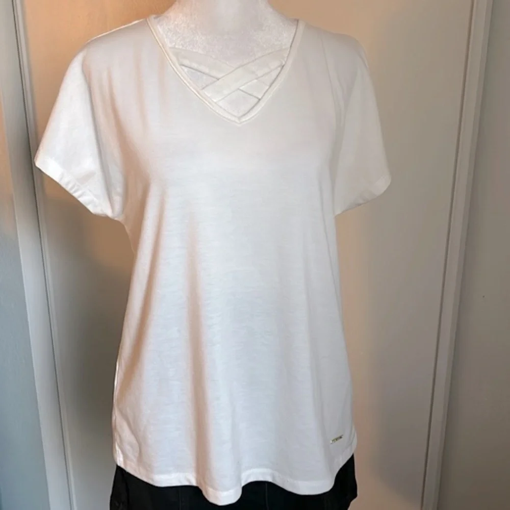 Nine West Women’s White Criss Cross Lightweight Sweatshirt Cap Short Sleeve Tee